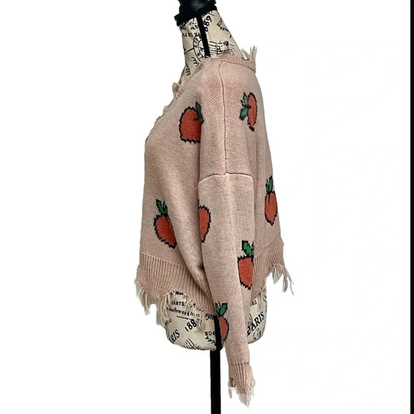 Just Polly Pink Distressed Strawberry Print Knit Sweater Women’s Long Sleeve M - Picture 4 of 9